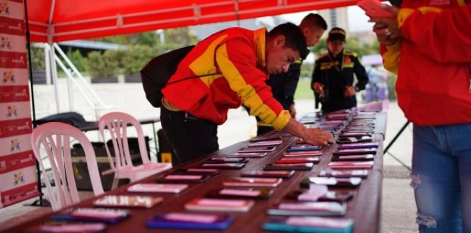 Cerca de 1.600 celulares robados que recuperó la Alcaldía Local de Suba fueron devueltos a sus dueños
