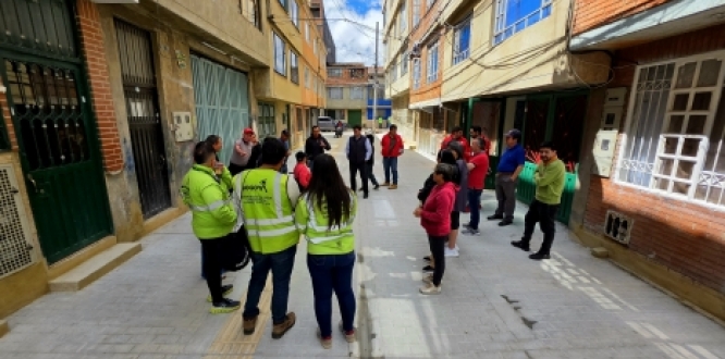 Entrega de segmentos viales en cabeza del alcalde Cesar Salamanca Entrega de segmentos viales