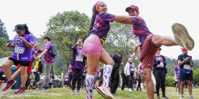 Mujeres Practicando Actividad Física en Suba